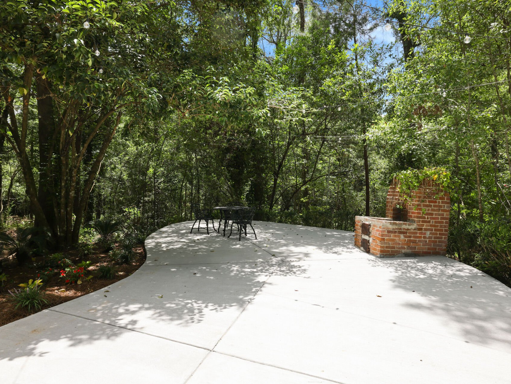 Team building outdoors in Pontchatoula, Louisiana