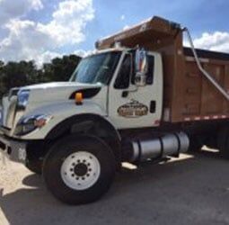 Huge truck - Building and Landscape services in Florida