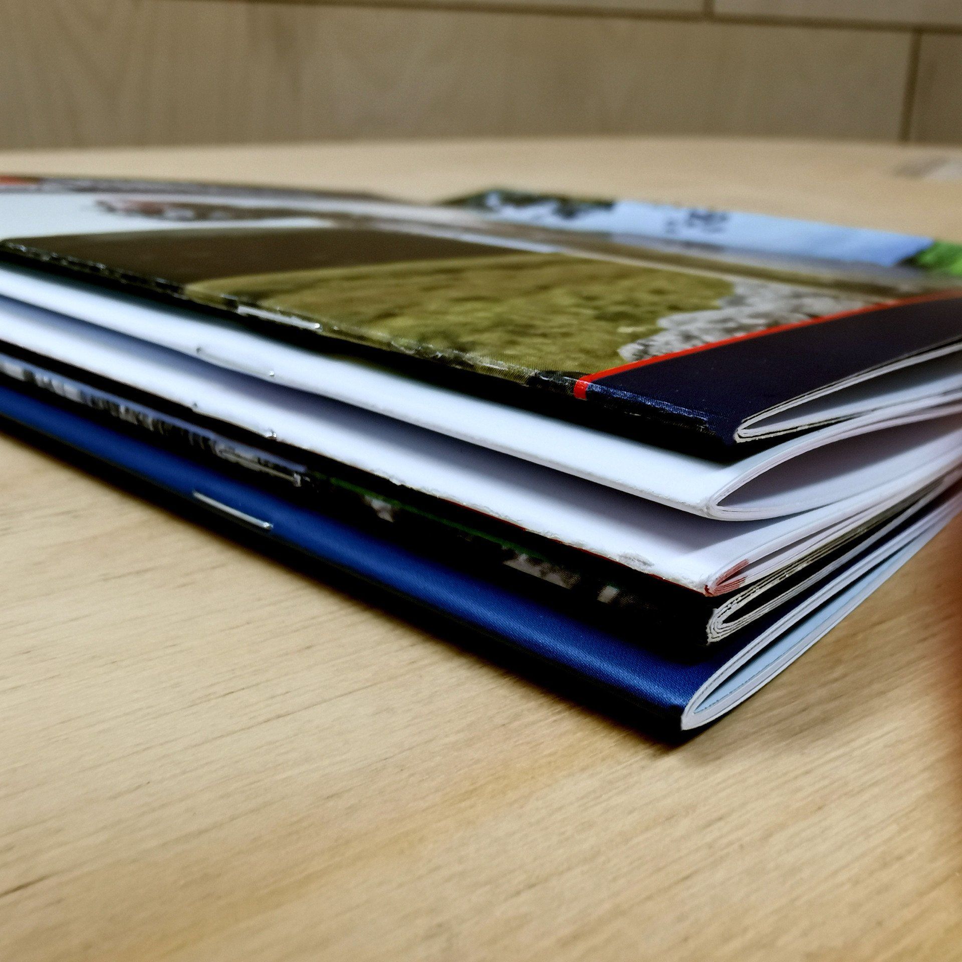 what is saddle stitching brochures
