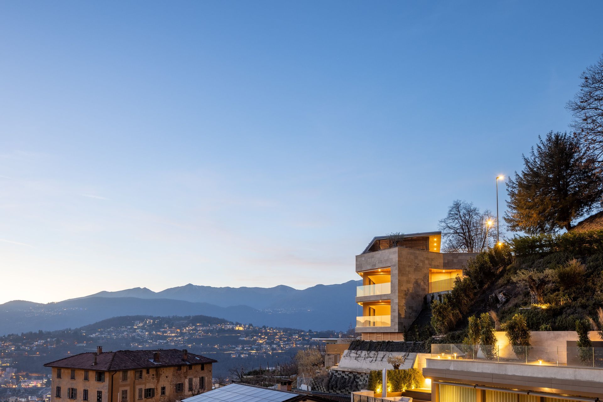 Vista laterale Residenza Castagno