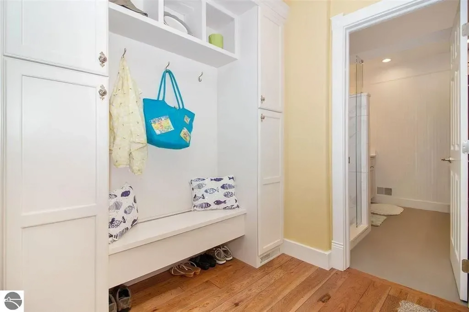 Lake house mudroom ideas