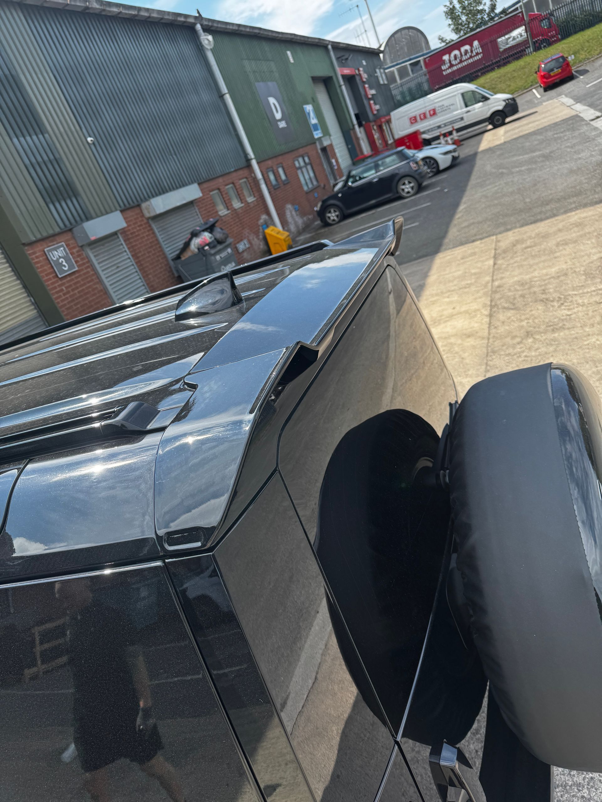 Land Rover Roof Spoiler 