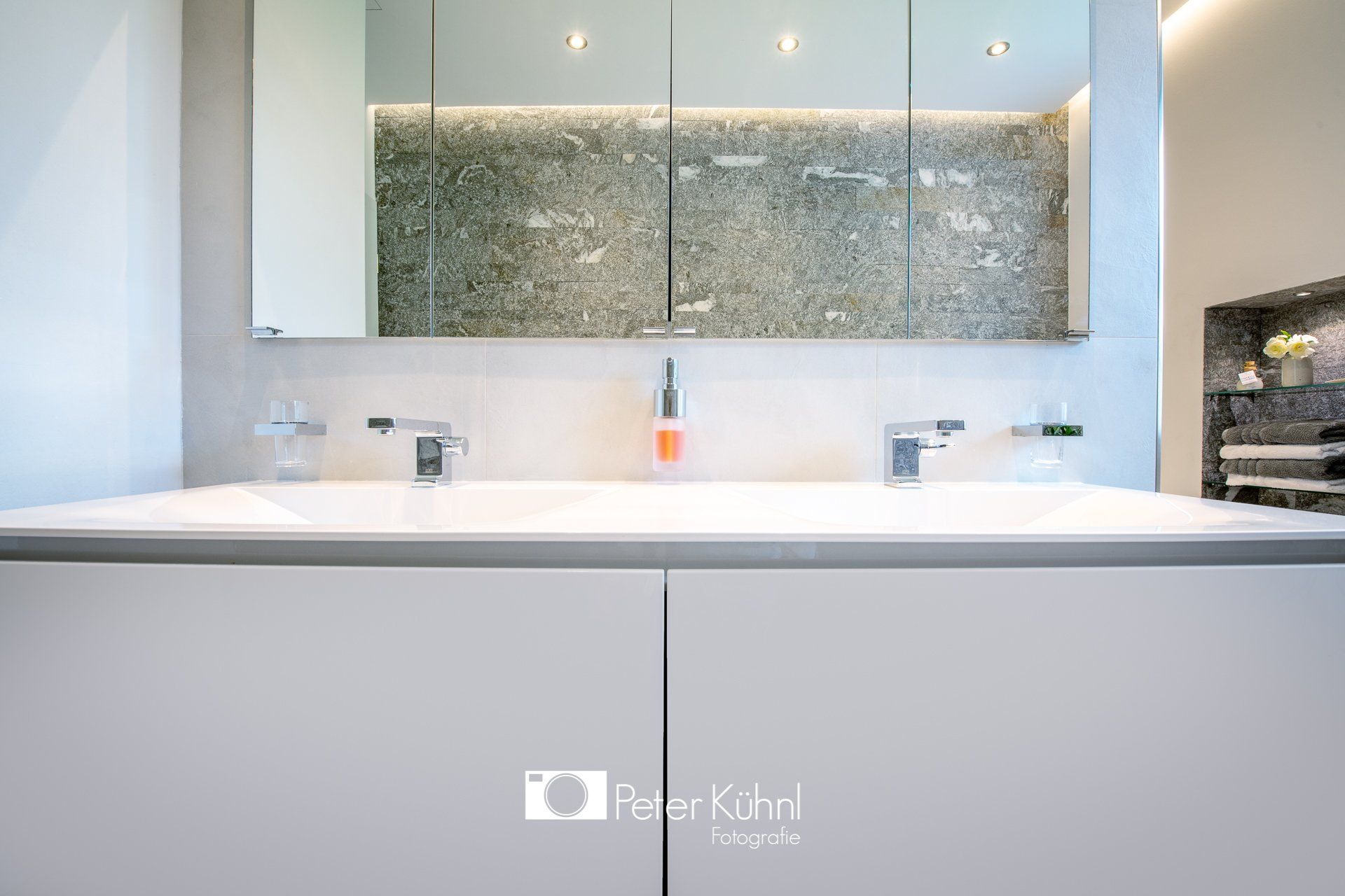 Legerer Heizung - Gas - Sanitär Referenzbad Nr. 1