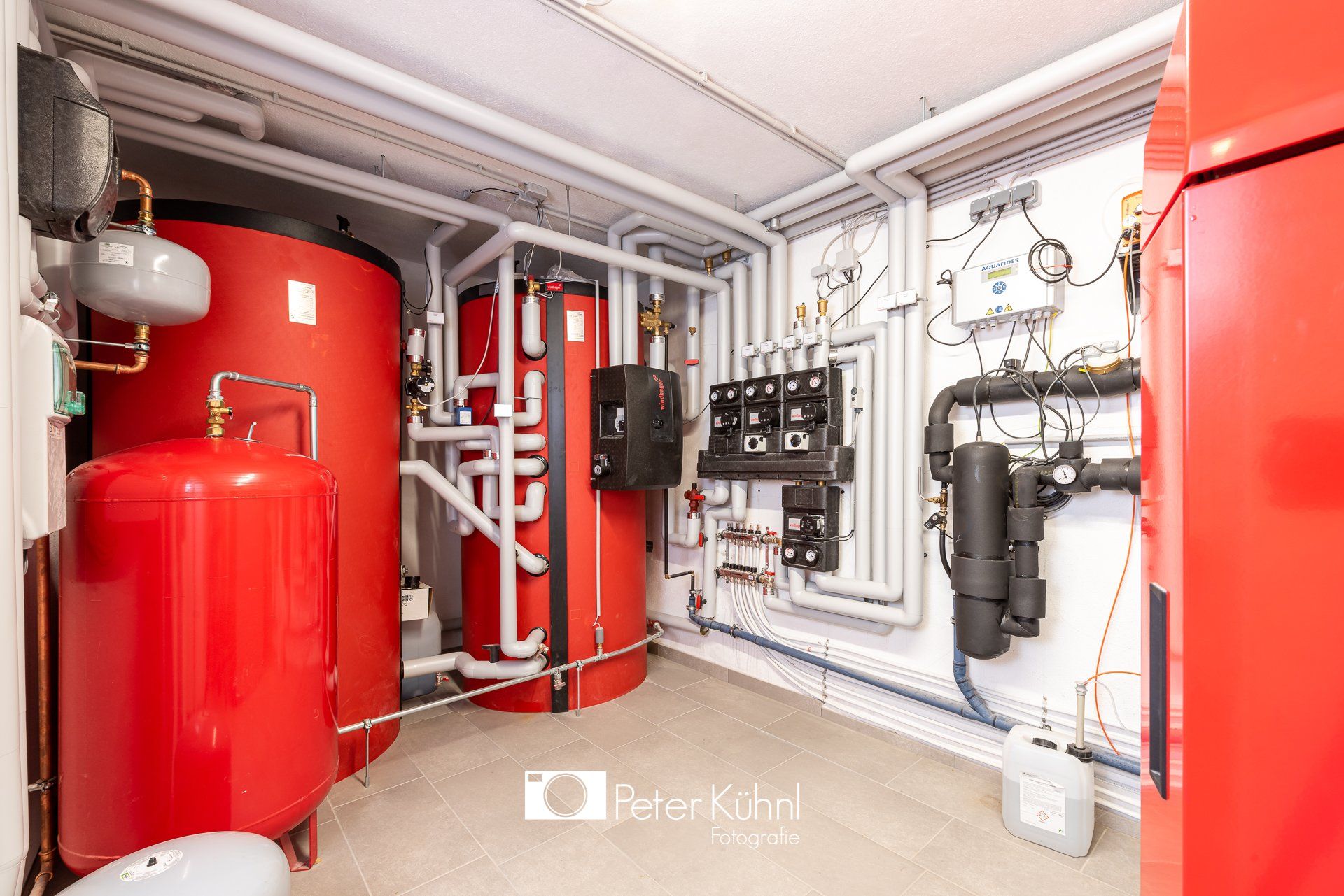 Legerer Heizung-Gas-Sanitär Heizraum