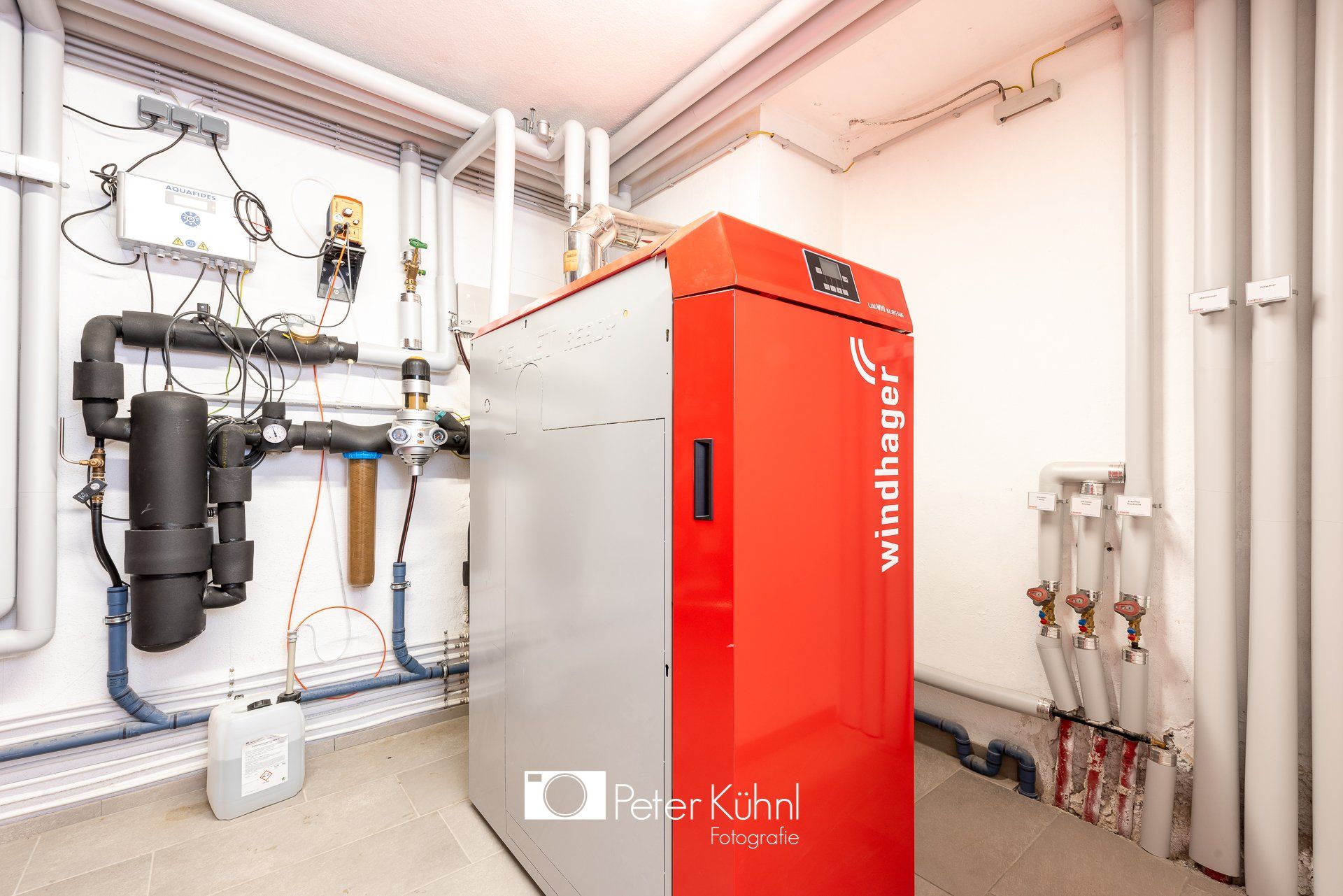 Legerer Heizung-Gas-Sanitär Heizraum