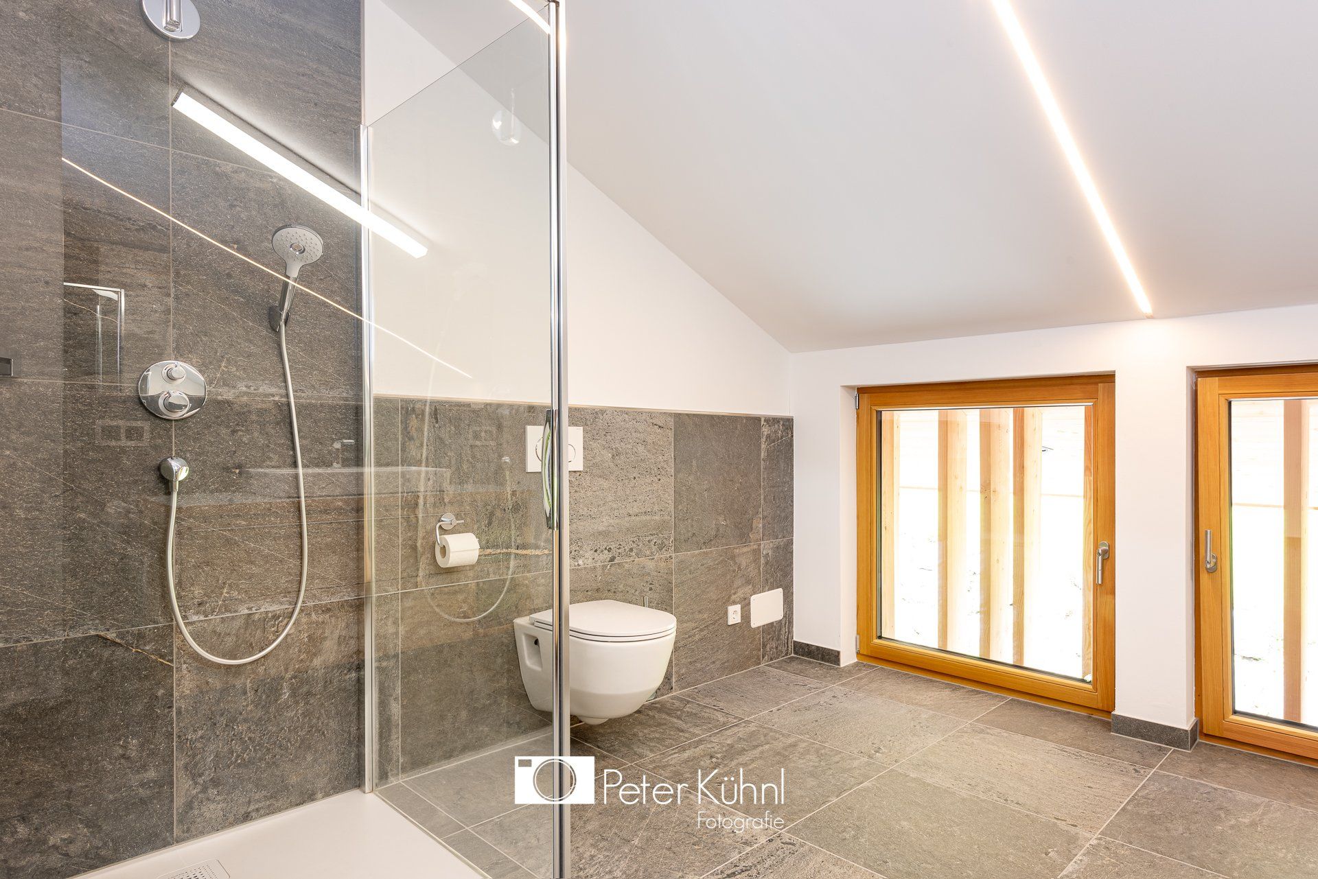 Legerer Heizung - Gas - Sanitär Referenzbad Nr. 2