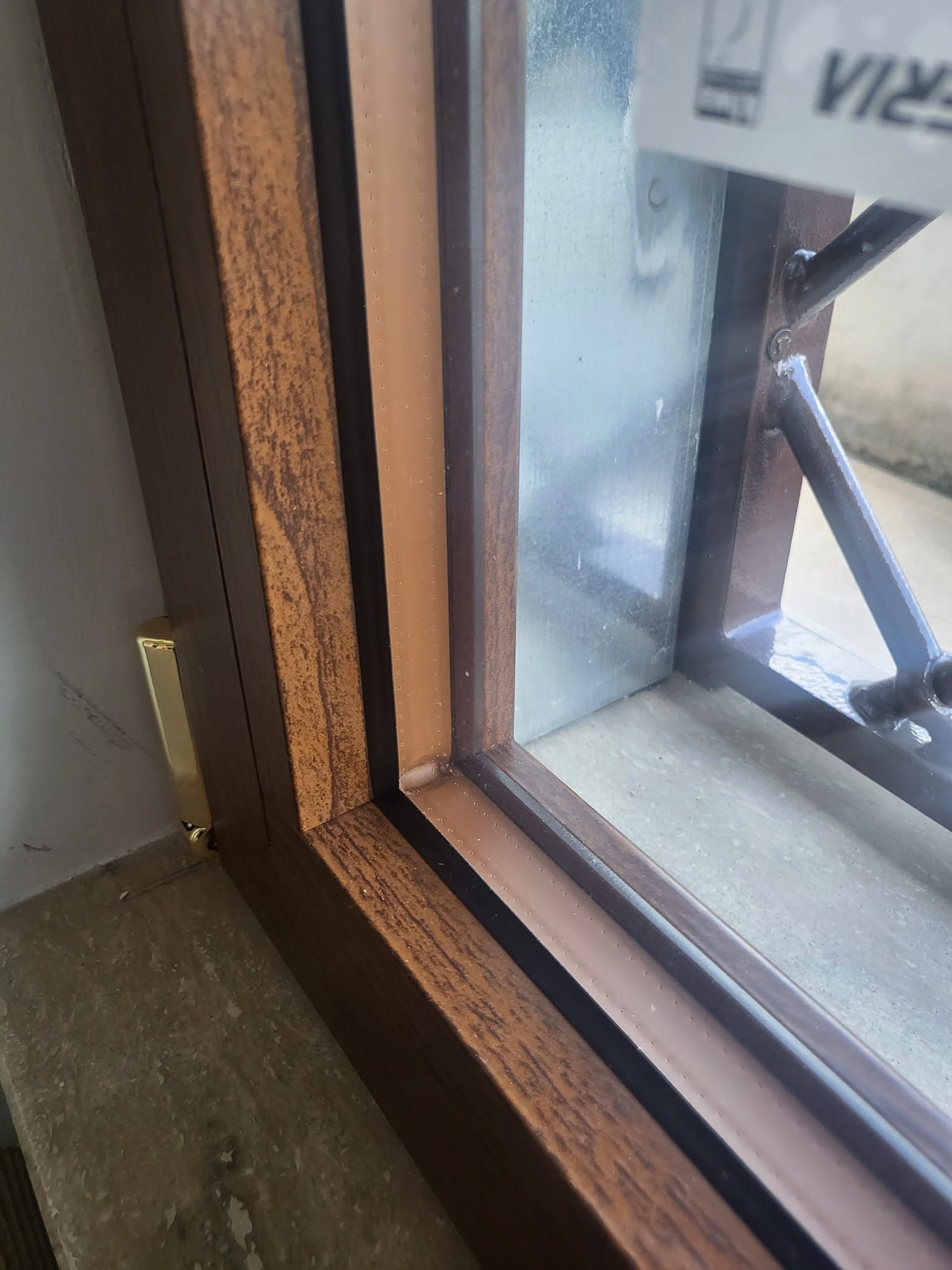 finestra in alluminio/legno