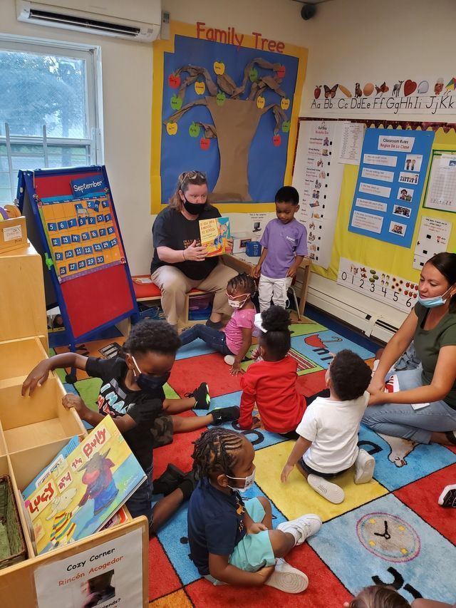 Teacher Teaching the Kids — Trenton, NJ — Forrest Valley Day Care Inc.