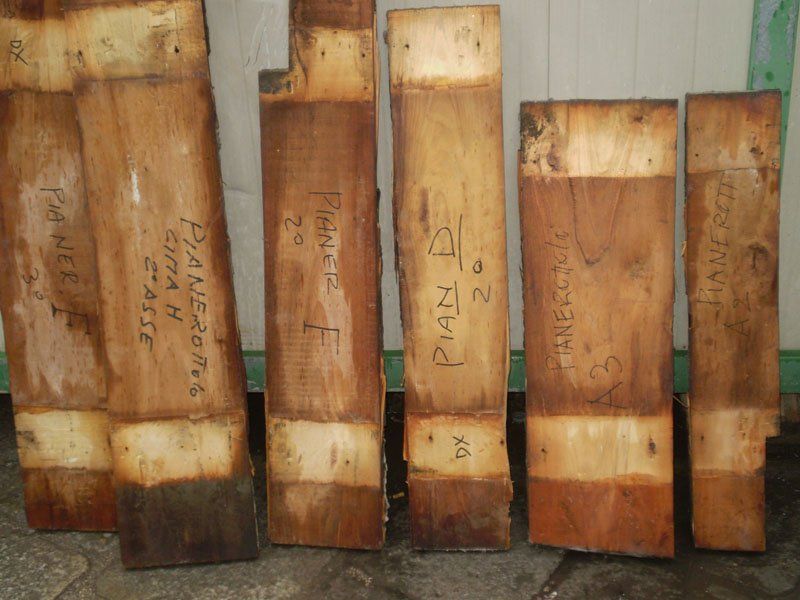 listoni di legno da restaurare
