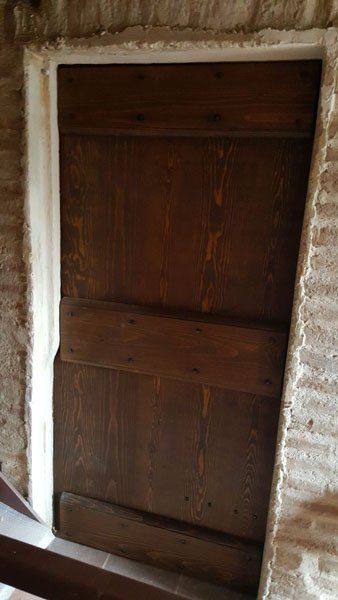 porta in legno massello su misura