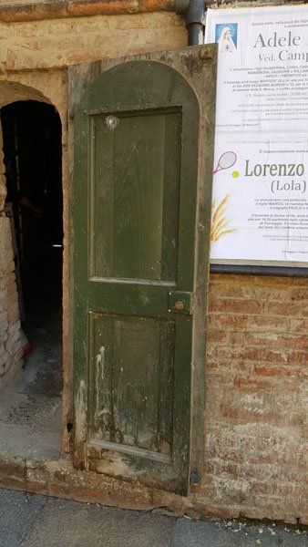 porta in legno da sostituire