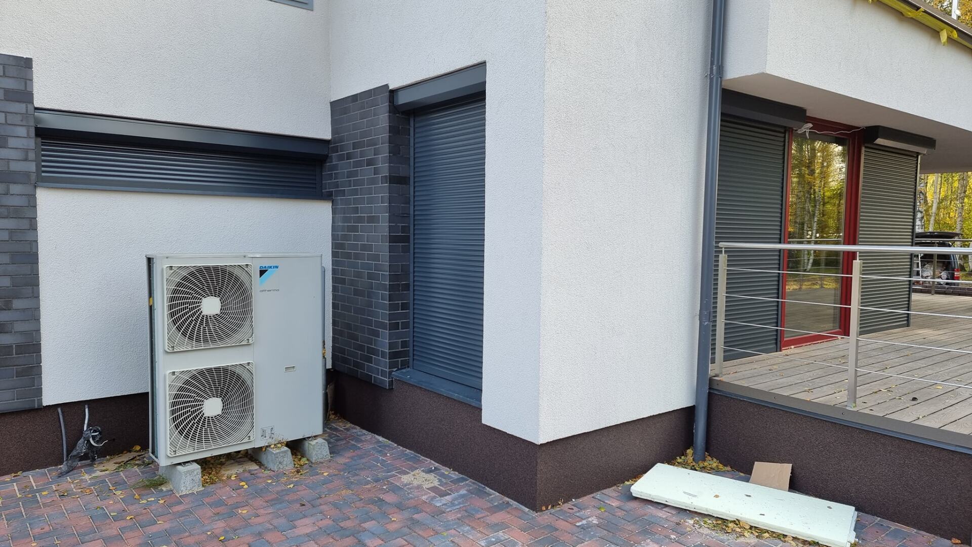 Roletai. Žaliužės. Markizės