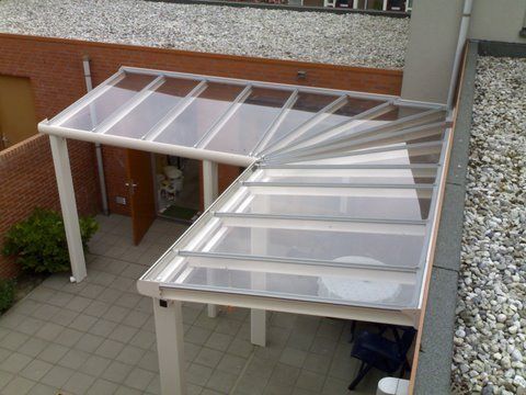 Glazen terrasoverkapping