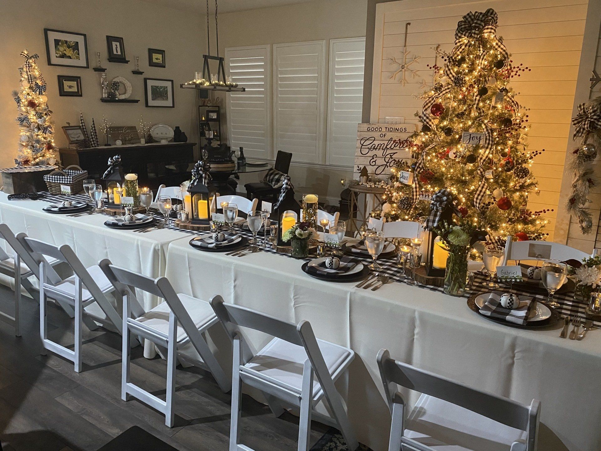 Event rental company holiday table setting