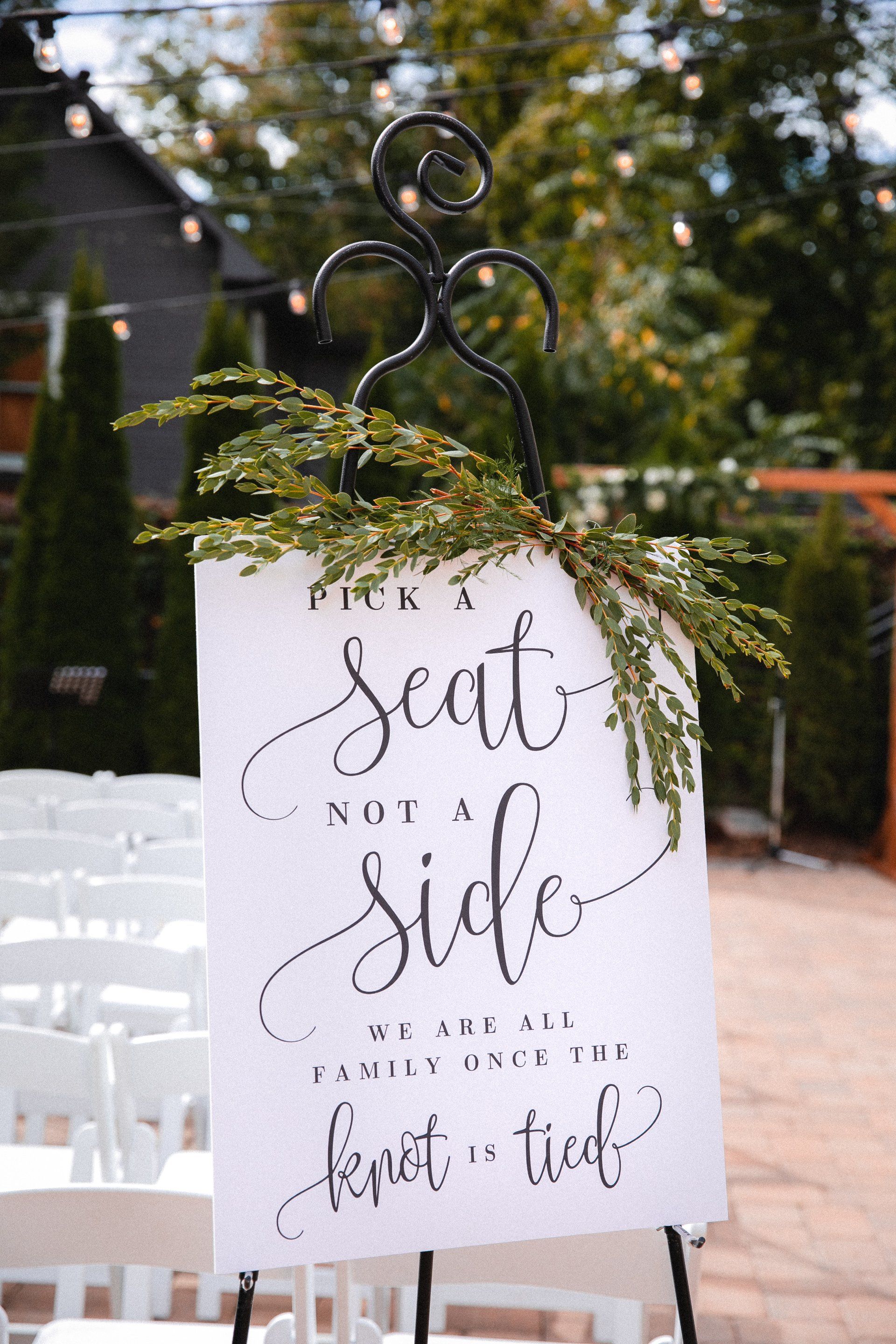 Outdoor wedding signage