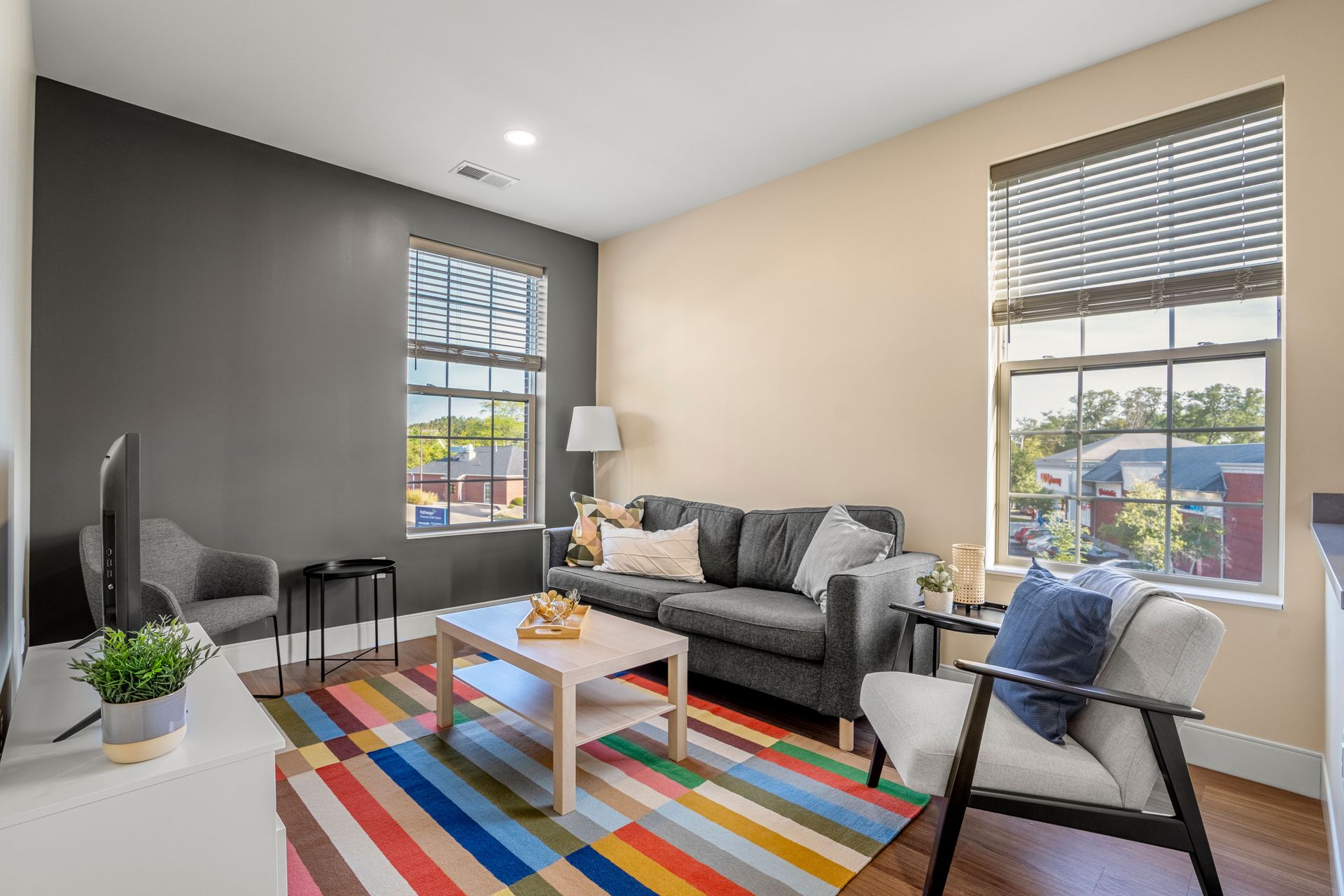 McCulloch Apartments