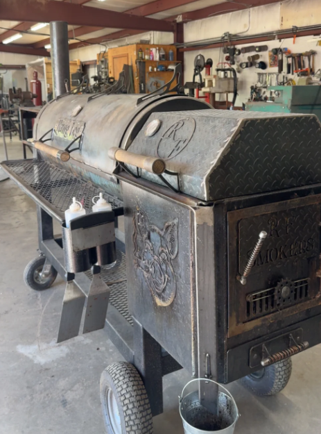 Hawg Leg 120-Gallon Smoker 2
