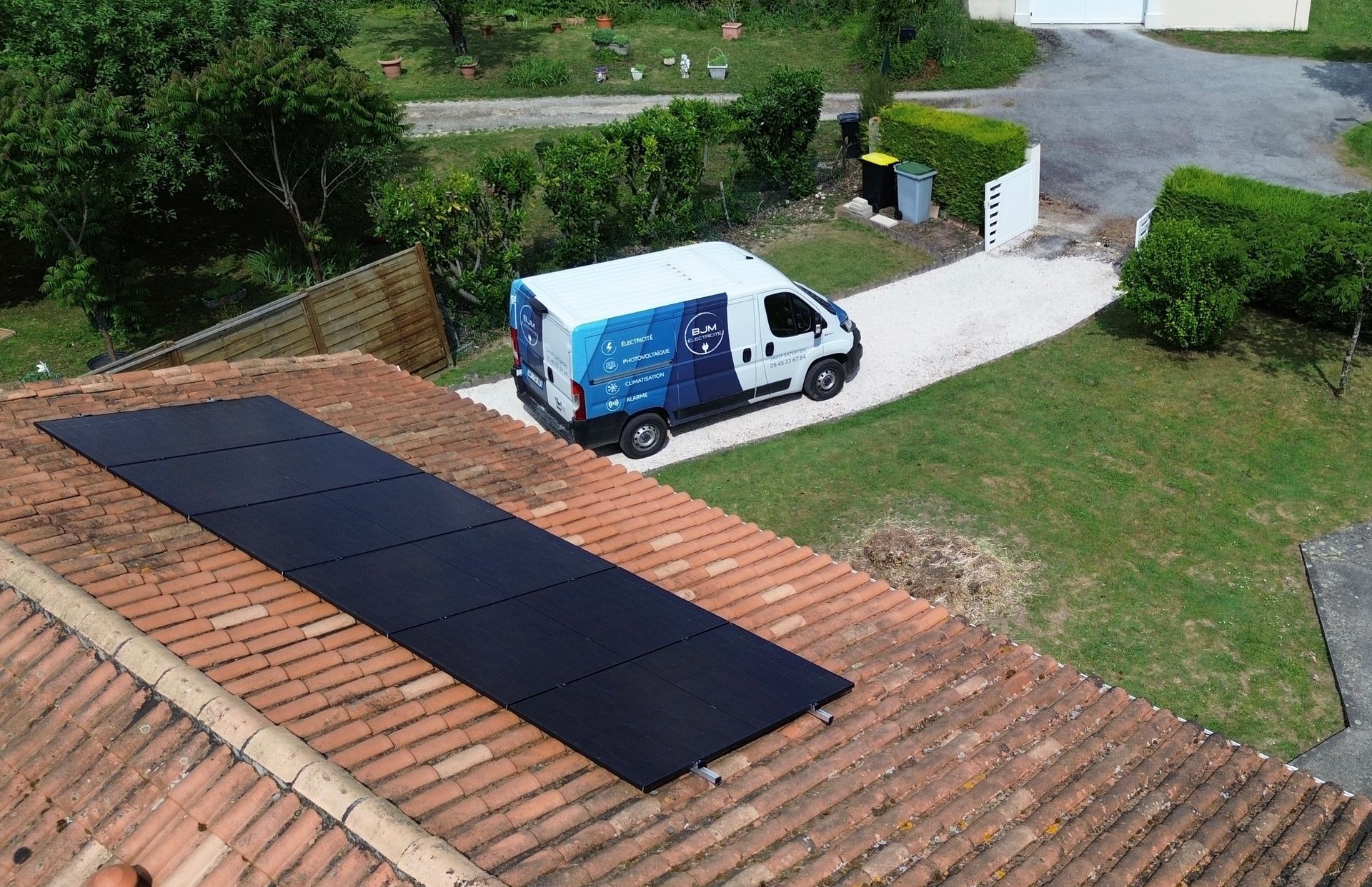 Panneaux solaires photovoltaïques toiture