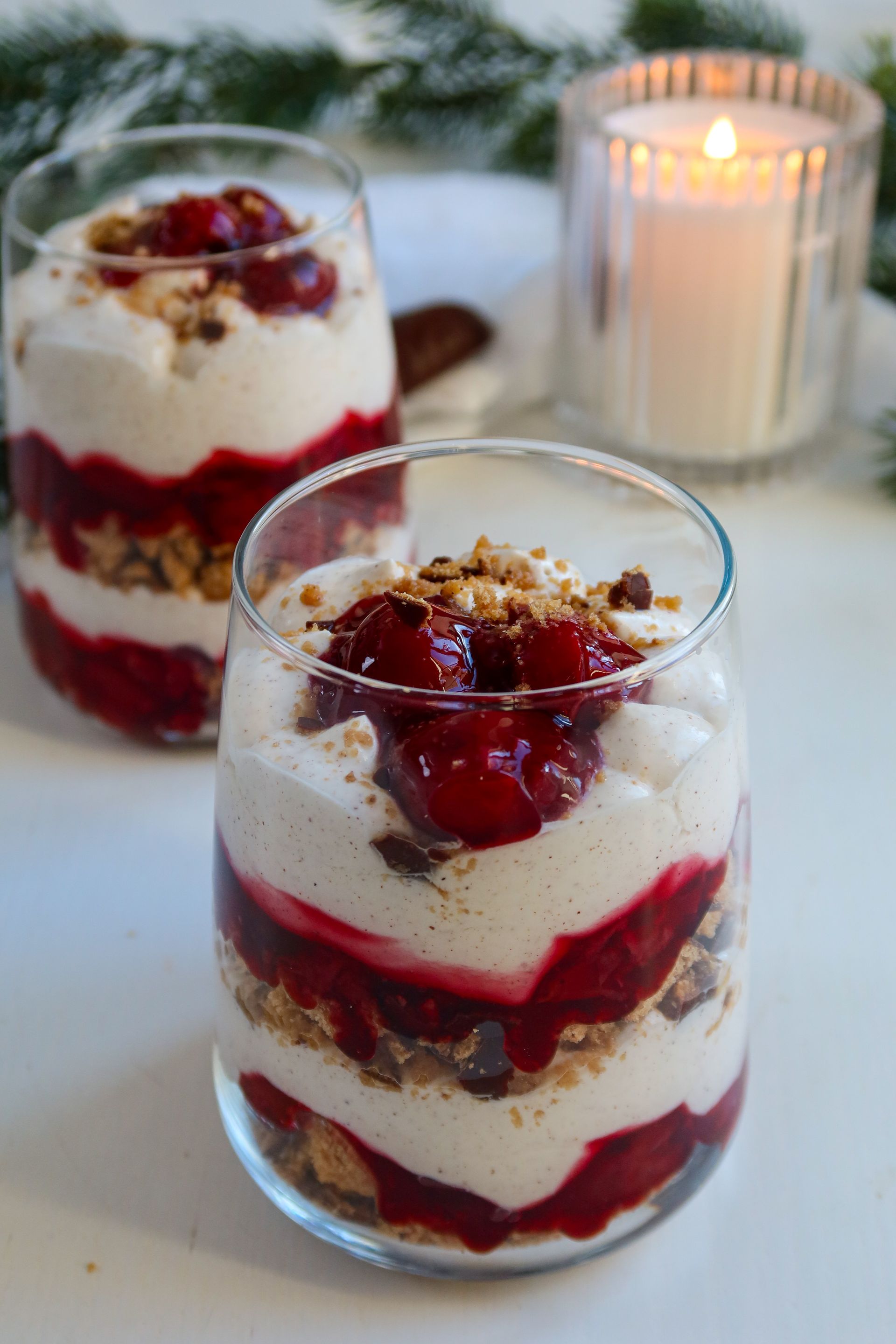 Kirsch-Lebkuchen-Dessert mit Glühweingewürz