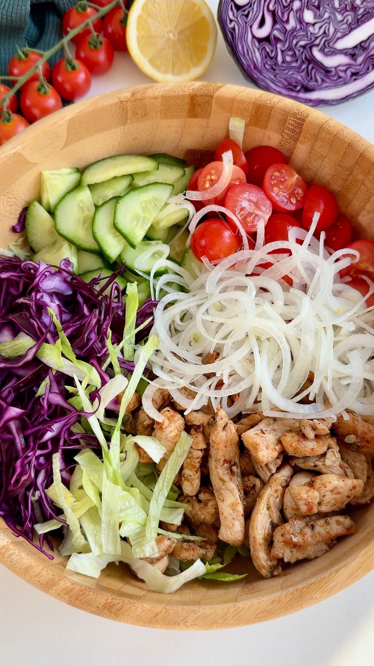 Dönersalat ganz einfach selbst gemacht mit viralen knusprigen Kartoffeln statt Pommes