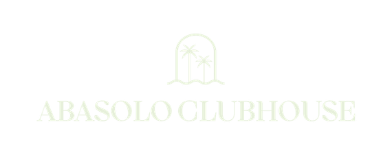 Logotipo para Abasolo Clubhouse, que presenta un arco estilizado con palmeras y el texto 
