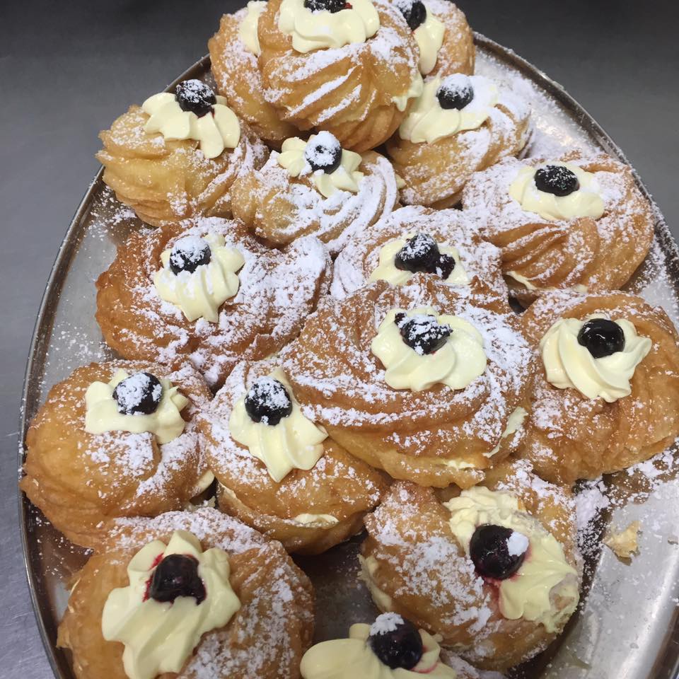 Biscotti fatti in casa con crema