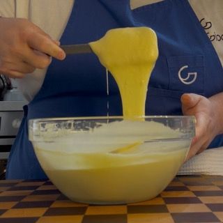 Consistenza finale dell'impasto base pronto in 2 minuti per creare 3 torte con un solo impasto