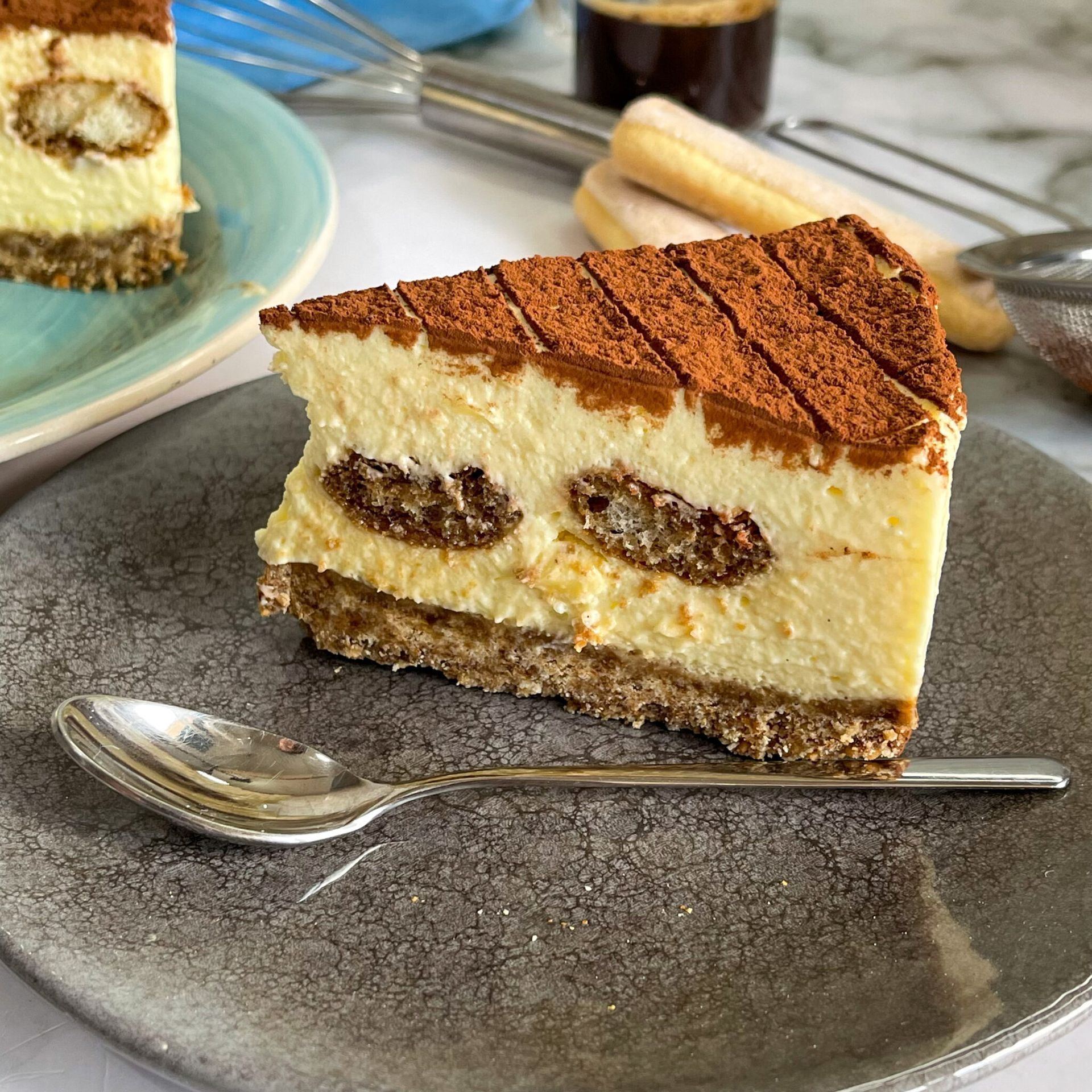 Cheesecake tiramisù senza cottura con crema al mascarpone e savoiardi