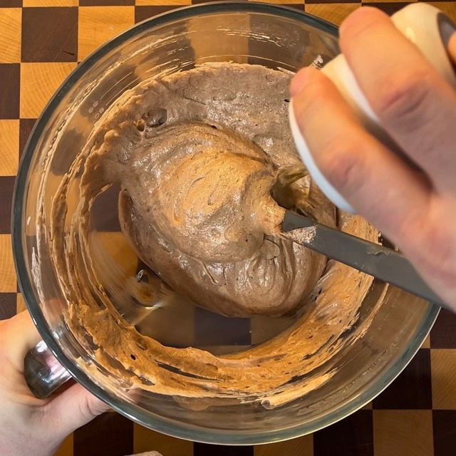 Burro fuso intiepidito versato a filo