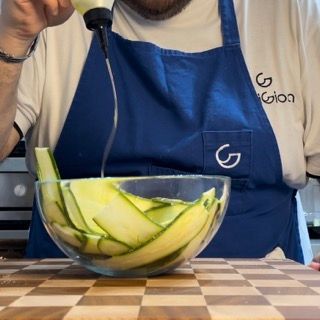 Focaccine pesche e zucchine marinate