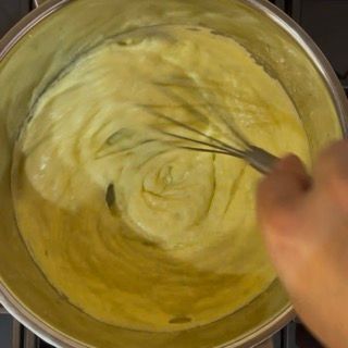 Crema pasticcera cotta, liscia e senza grumi