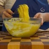 Crema pasticcera pronta per essere usata