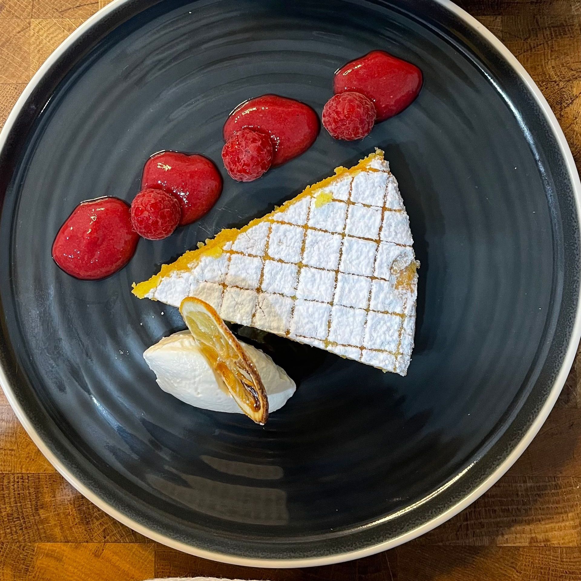 Lemon brownie cake