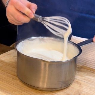 La besciamella perfetta: liscia, vellutata e senza grumi, pronta per l'uso.