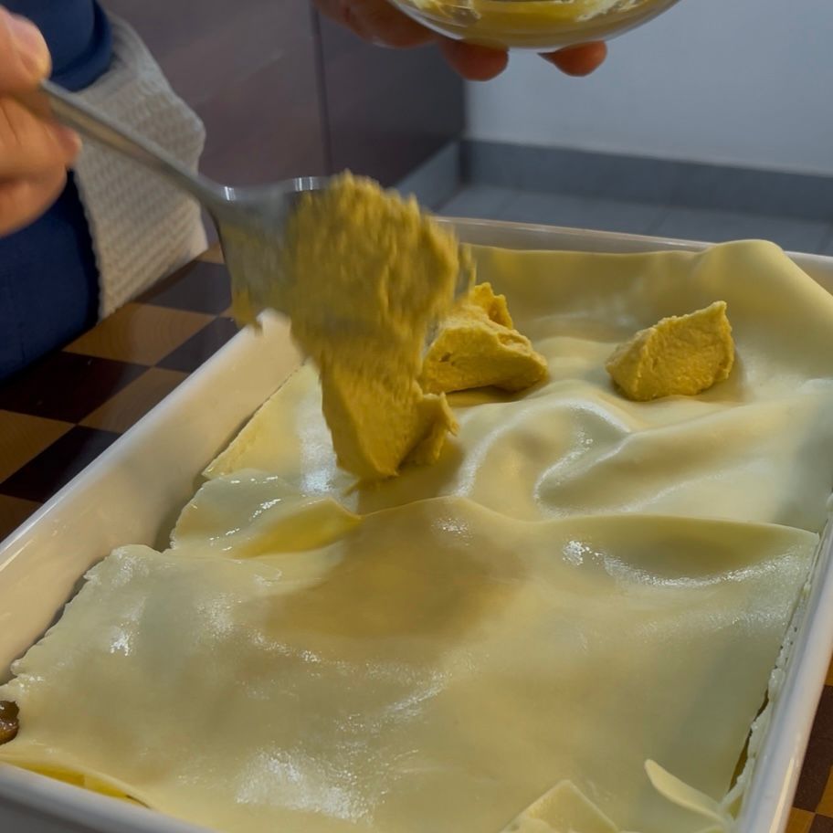 Primo strato di sfoglie di pasta fresca all'uovo