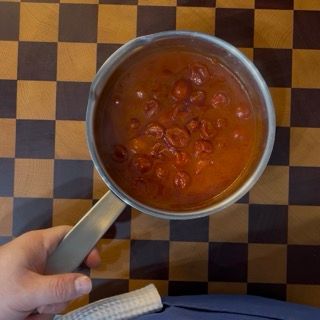 salsa di pomodori datterini pronta e cotta