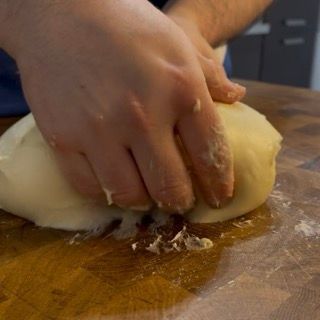 Impasto finale del Cramique, lucido e setoso, dopo aver incorporato tutto il burro.