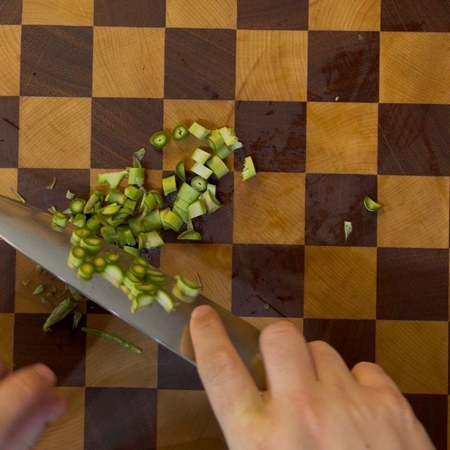 taglio verdure per insalata russa