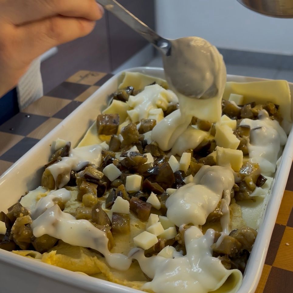 Altro strato di besciamella cremosa