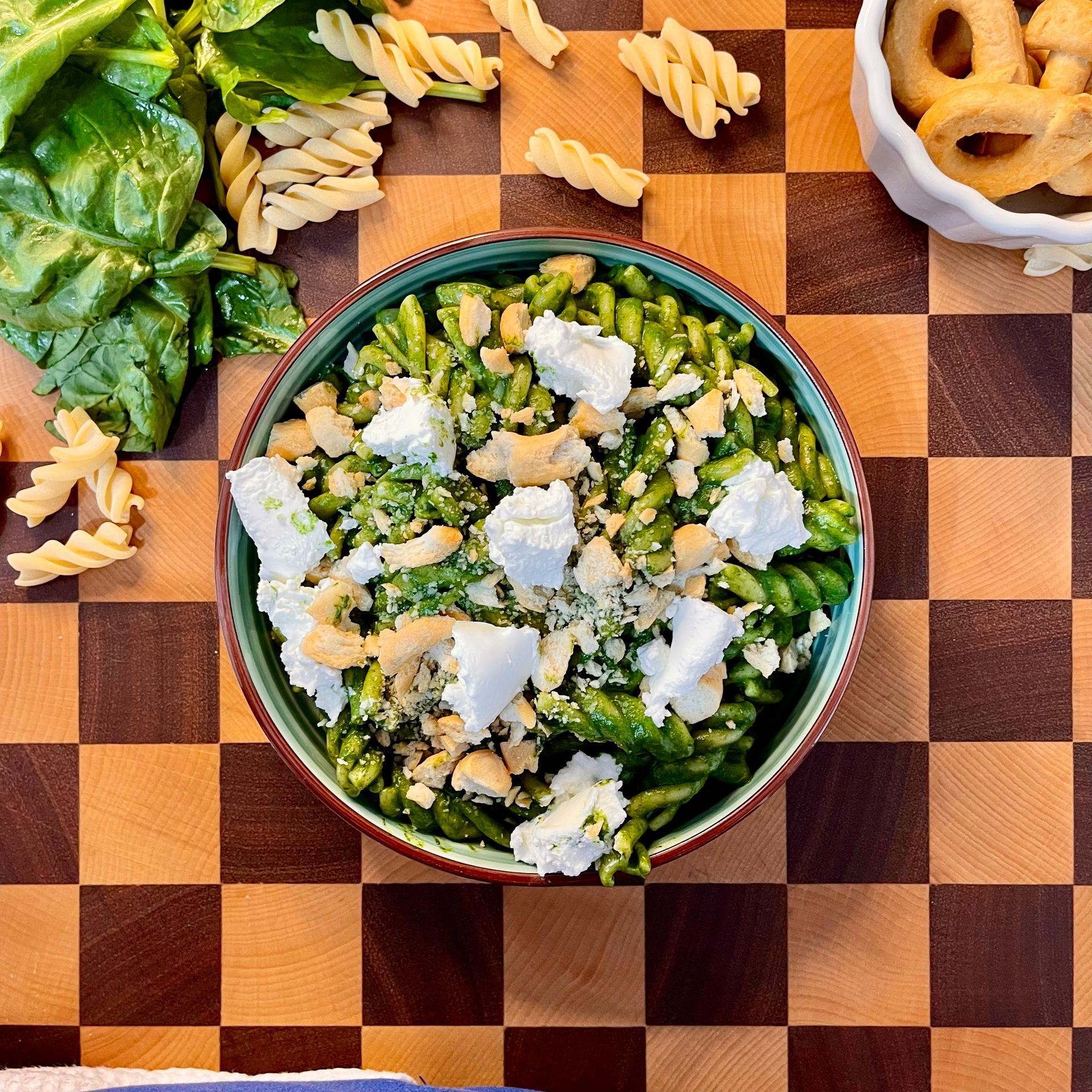 pasta con crema di spinaci e robiola