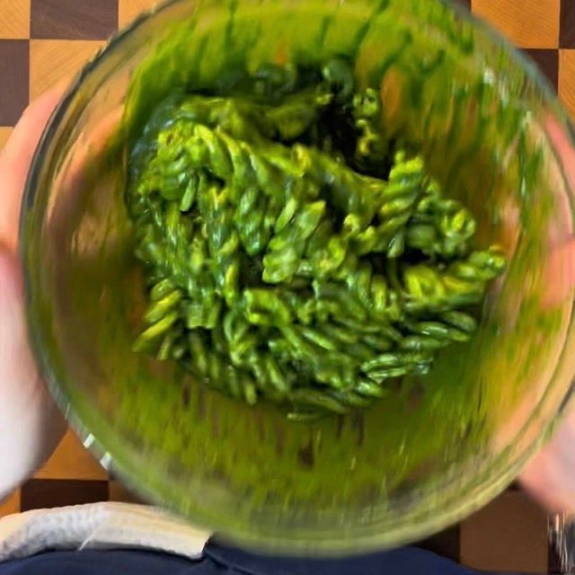 pasta con crema di spinaci e robiola