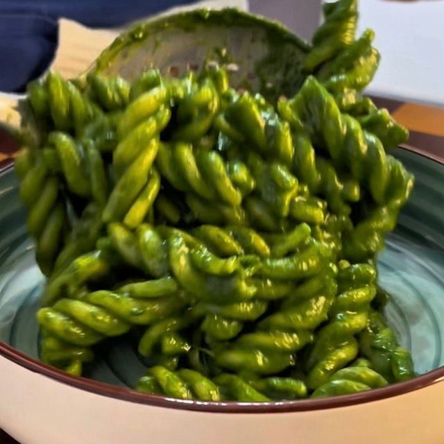 pasta con crema di spinaci e robiola