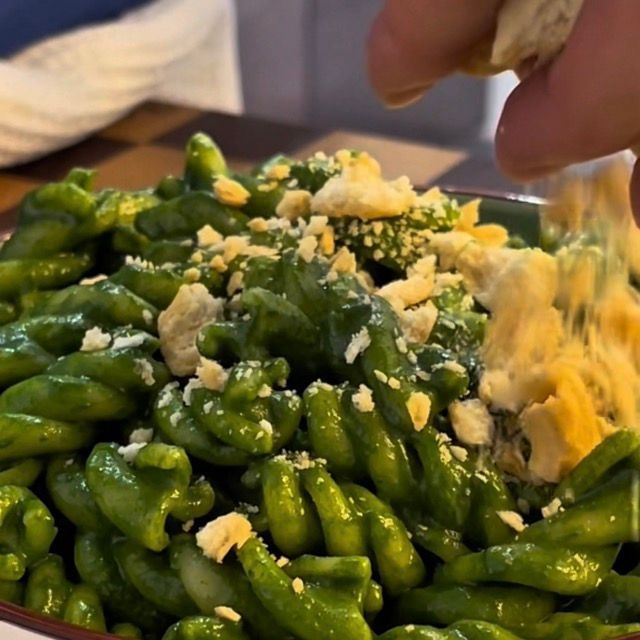 pasta con crema di spinaci e robiola