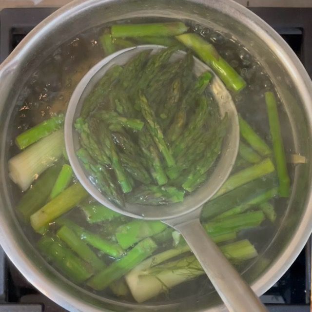 asparagi vengono cotti