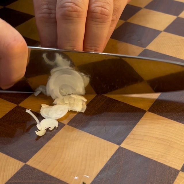 cipollotto viene tagliato