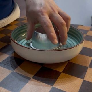 Riposo del tortino sfornato prima di procedere all'impiattamento.