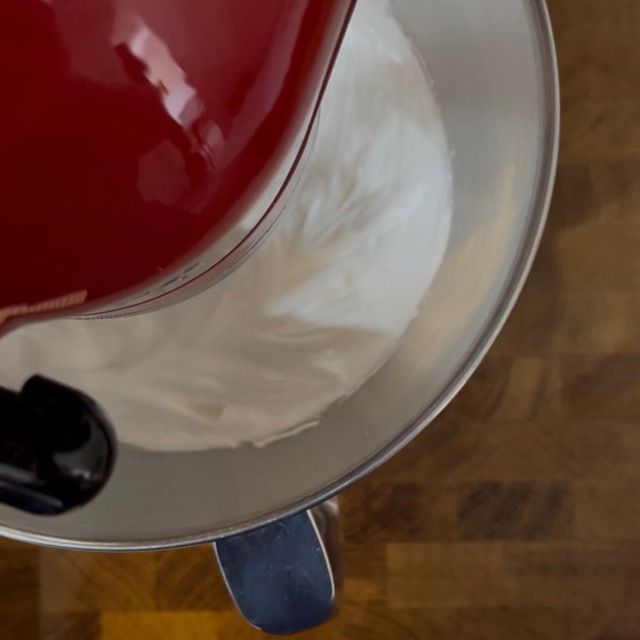 meringa svizzera  per  semifreddo