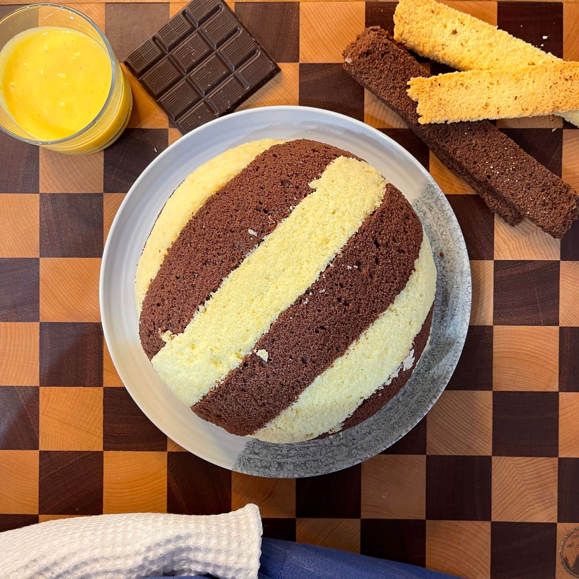 zuccotto semifreddo al cioccolato e nocciole