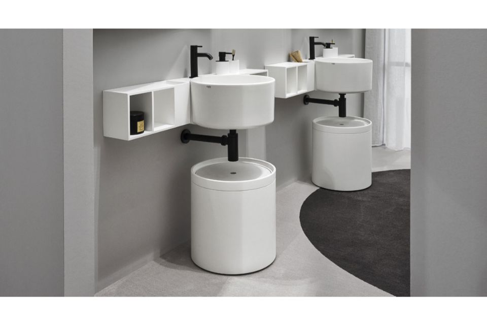 doppio lavabo in bagno