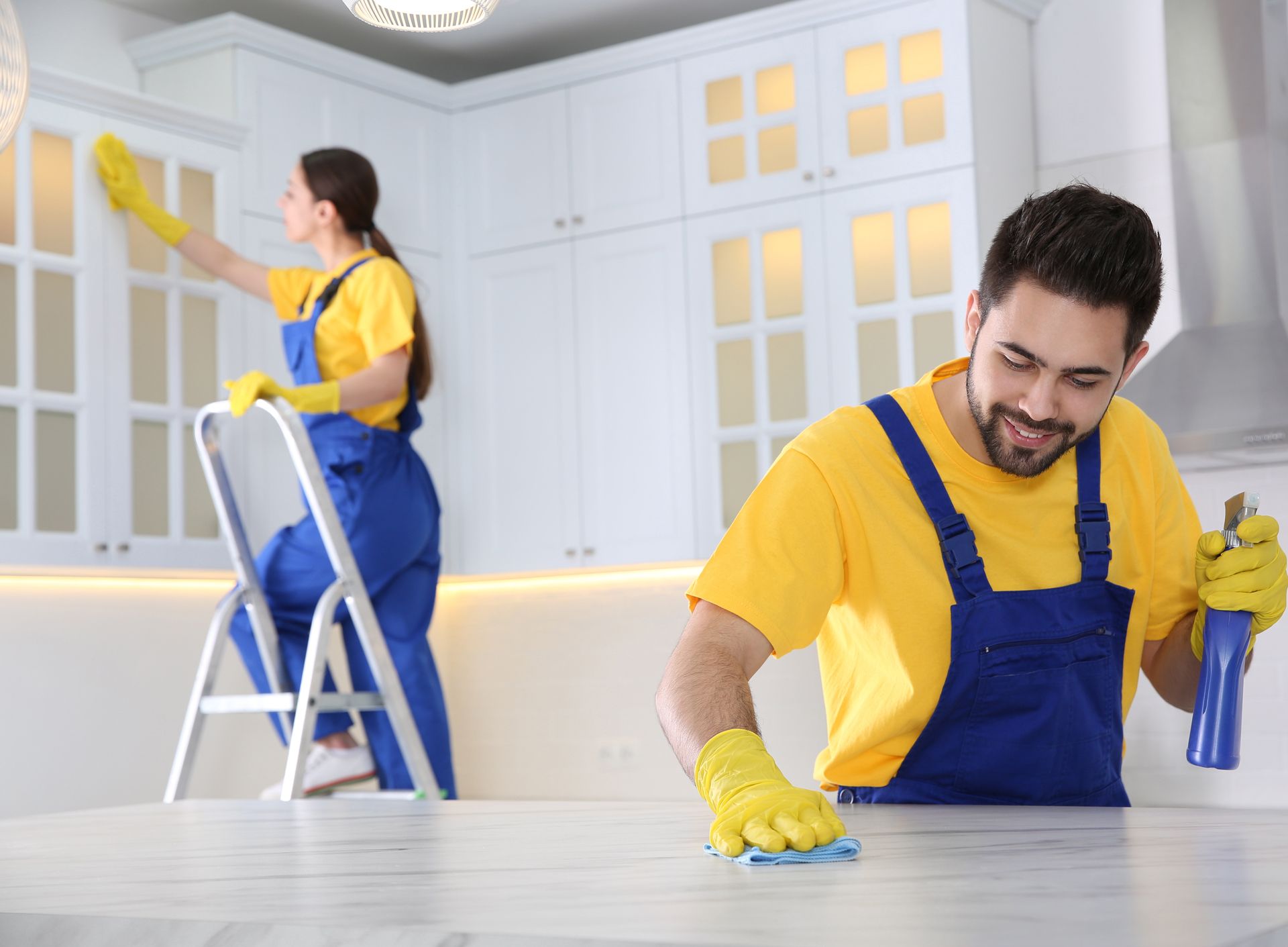 Move out cleaning.